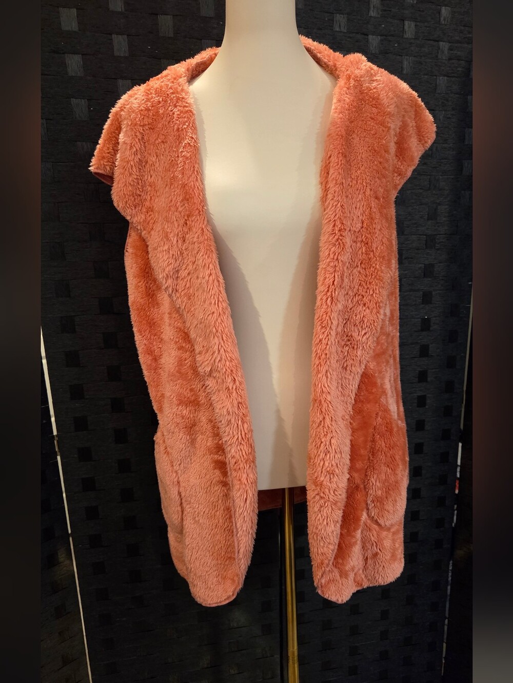 NWOT Zenana Coral Peach Teddy Fuzzy Fleece Hooded Vest Jacket Size M